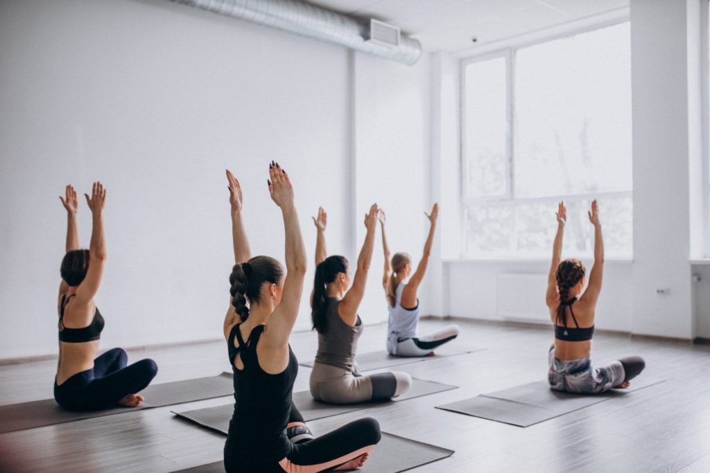 Mats para Yoga: Compañeros Esenciales en la Práctica Milenaria del Yoga